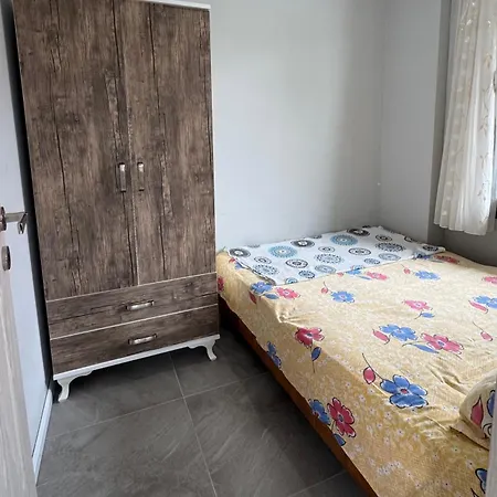 Located In The Center Of Avsa Island, 6 Min From The Beach, Detached House With Garden *