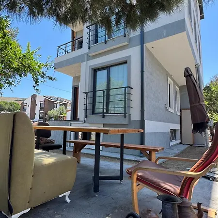 Located In The Center Of Avsa Island, 6 Min From The Beach, Detached House With Garden *